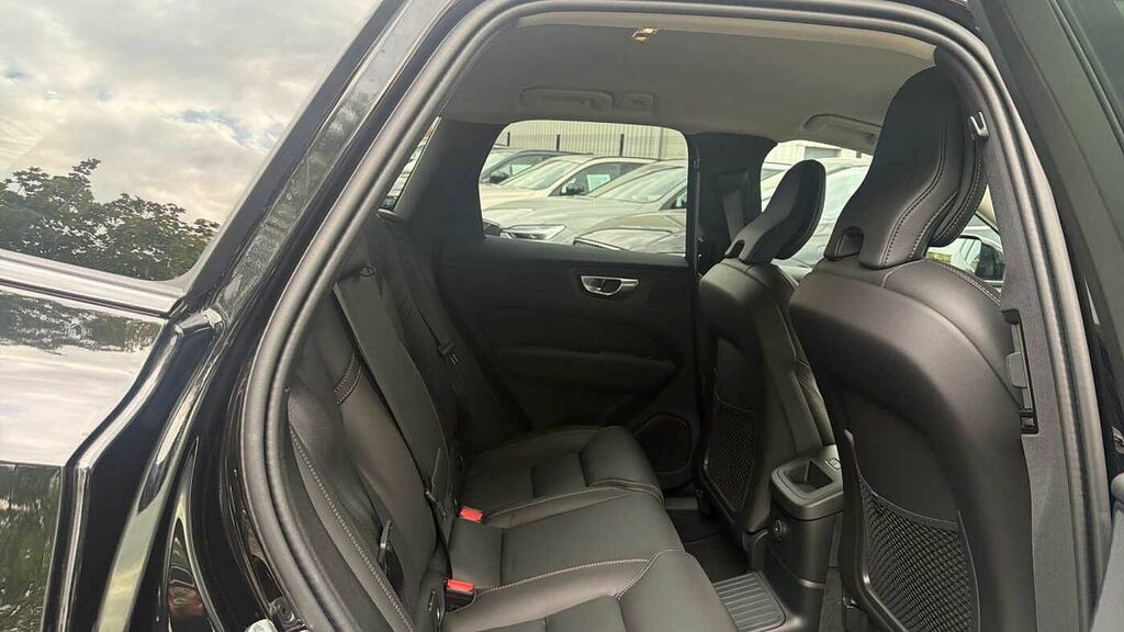 Volvo XC60 Plus, T6 Awd Plug-in Hybrid, Dark LS26PXW Black #6