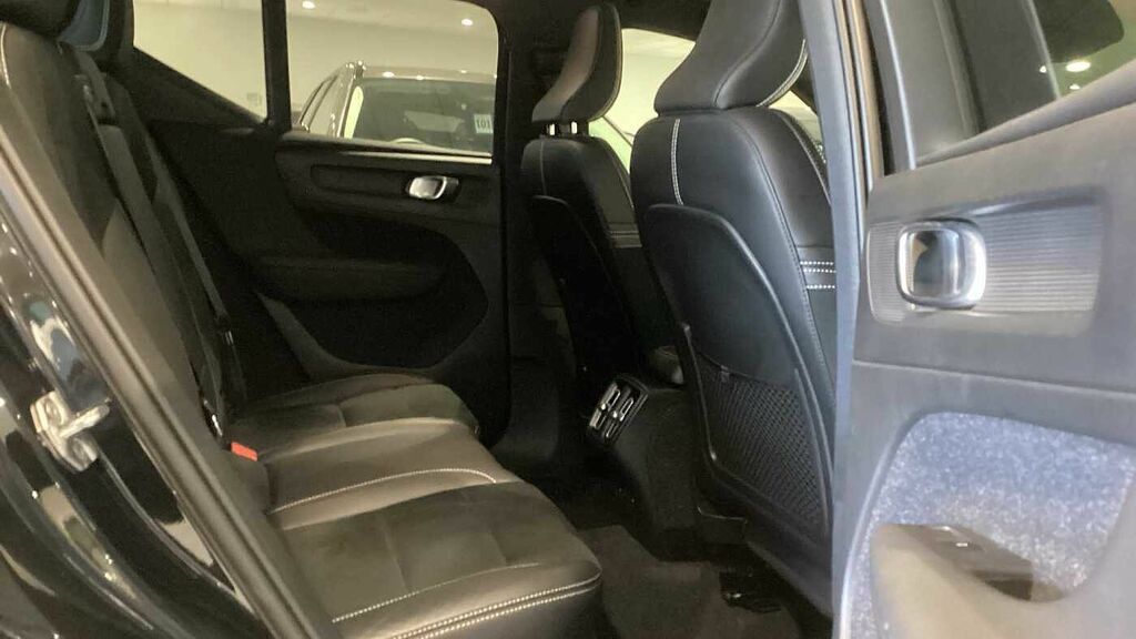 Volvo XC40 T4 Awd R-design Pro Black #6