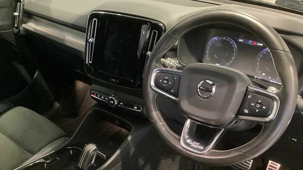 Volvo XC40 T4 Awd R-design Pro Black #4