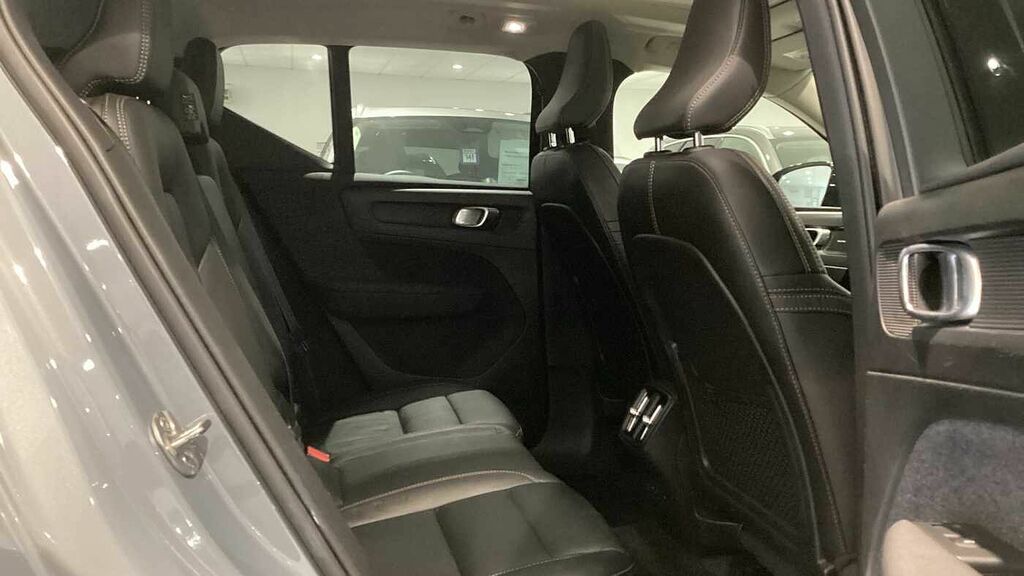 Volvo XC40 Ultimate, B4 Mild Hybrid, Dark LM23YSJ Grey #6