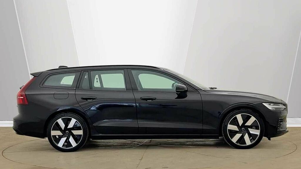 Volvo V60 Plus, T6 Awd Plug-in Hybrid, Dark RJ25GYF Black #2
