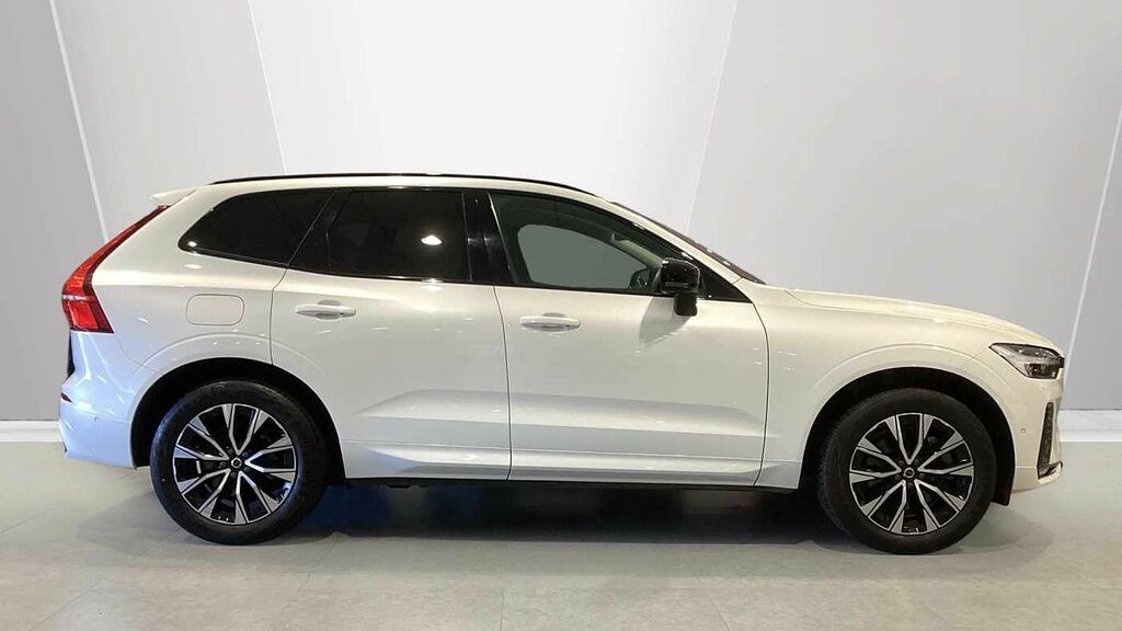 Volvo XC60 Plus, B4 Mild Hybrid, Dark CF72NHE White #3