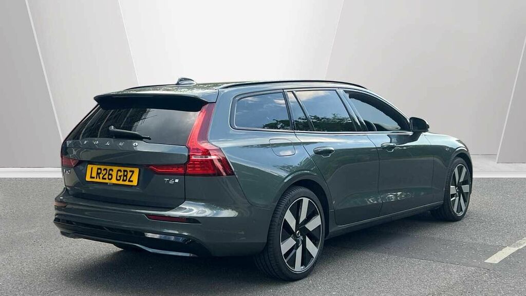 Volvo V60 Plus, T6 Awd Plug-in Hybrid, Dark  #2