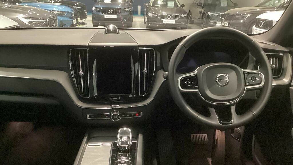 Volvo XC60 Ultra, B5 Awd Mild Hybrid, Dark RV25VXR Silver #5