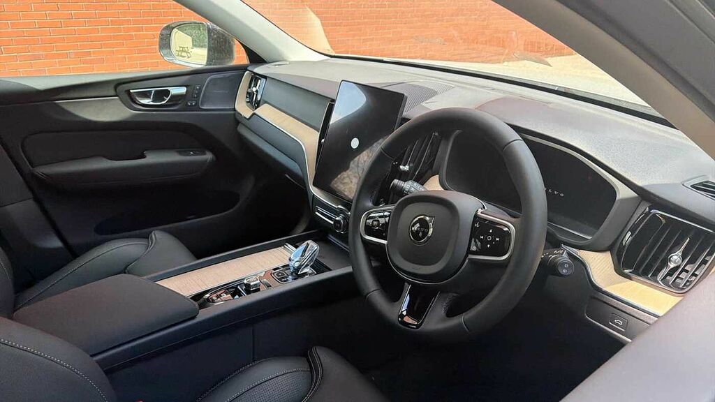 Volvo XC60 Plus, B5 Awd Mild Hybrid, Dark LS26BZD Grey #4