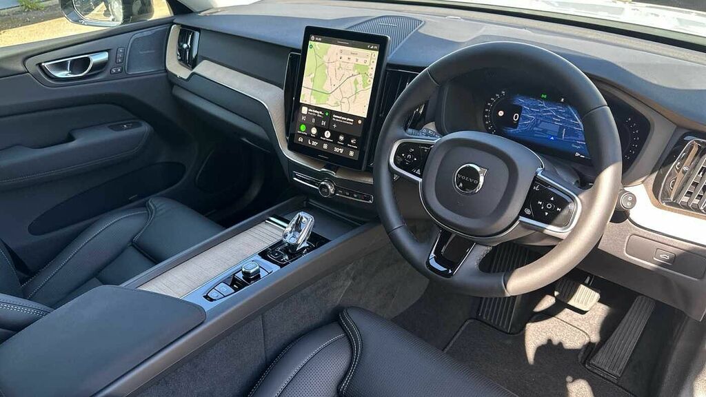 Volvo XC60 Plus, B5 Awd Mild Hybrid, Dark LR26NJK Grey #4