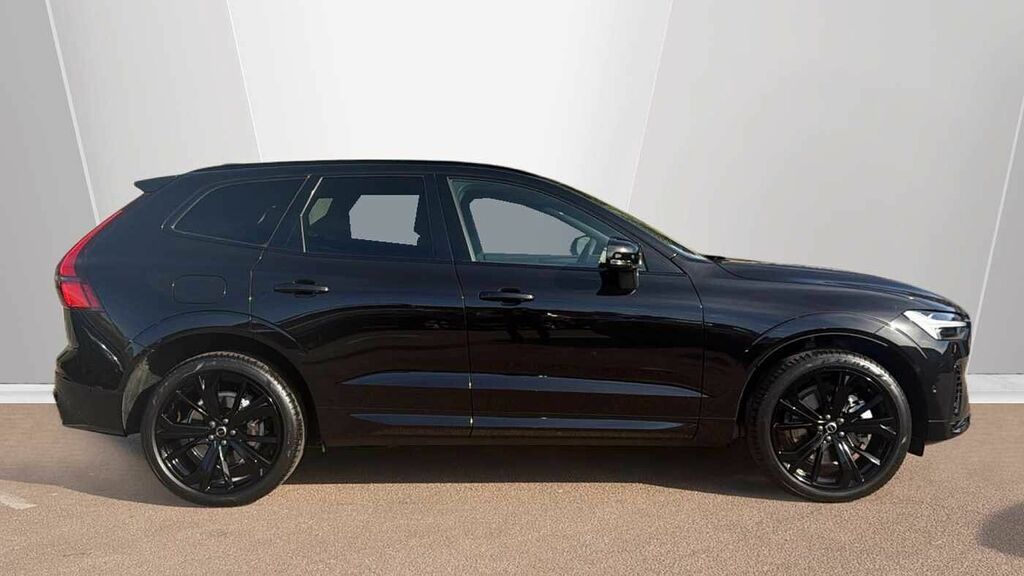 Volvo XC60 Black Edition Plus, T6 Awd Plug-in Hybrid, Electri LR26VPP Black #3