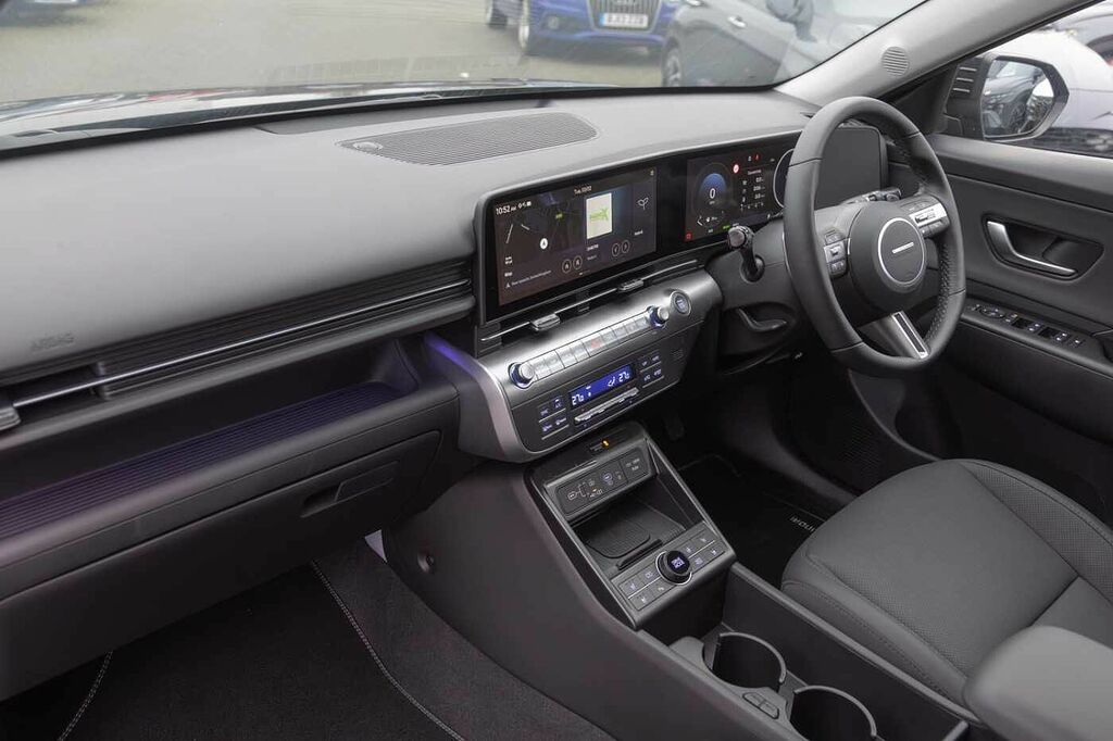 Hyundai Kona 1.6 Hybrid 129 Ultimate Dct AX75LNP Black #2