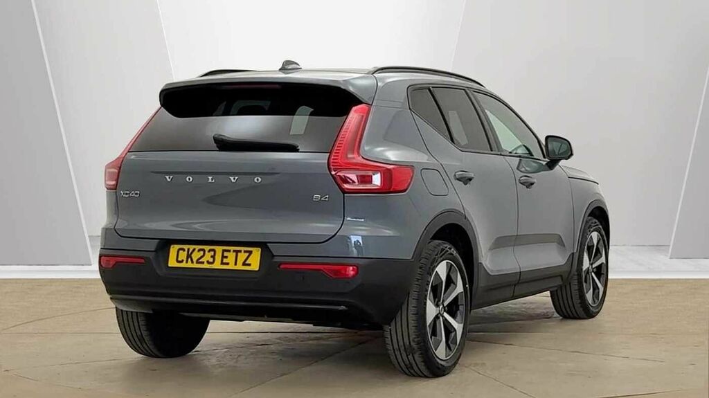 Volvo XC40 Ultimate, B4 Mild Hybrid, Dark CK23ETZ Grey #3