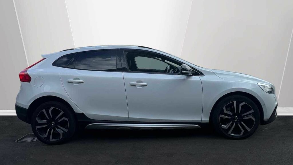 Volvo V40 D3 Pro White #3