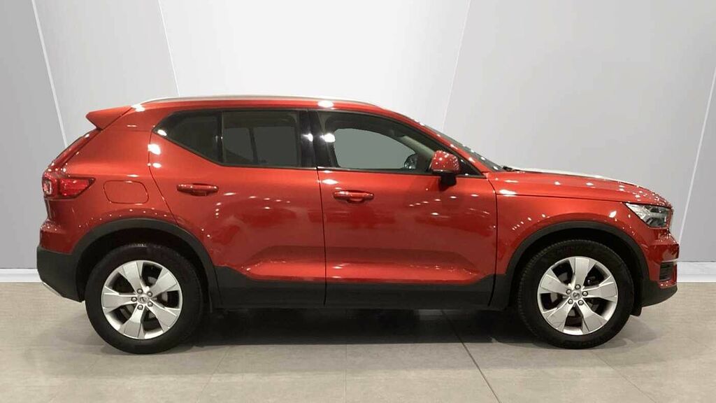 Volvo XC40 D3 Momentum HX68HVO Red #3