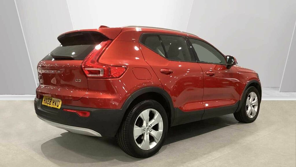 Volvo XC40 D3 Momentum HX68HVO Red #2
