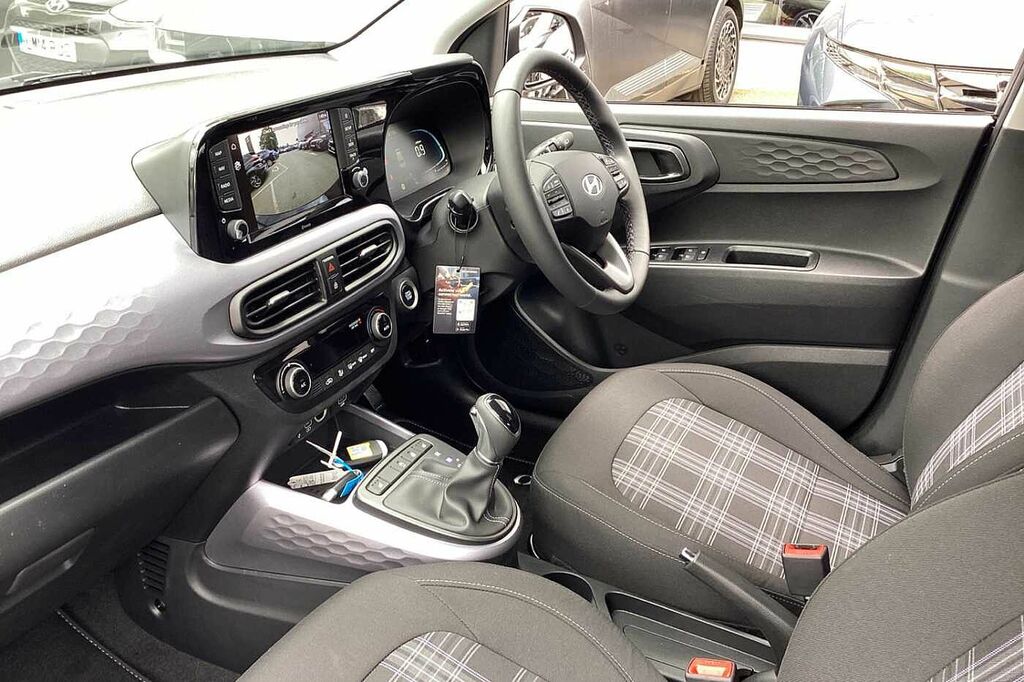 Hyundai I10 1.0 63 Premium Nav LM26XCX Black #2