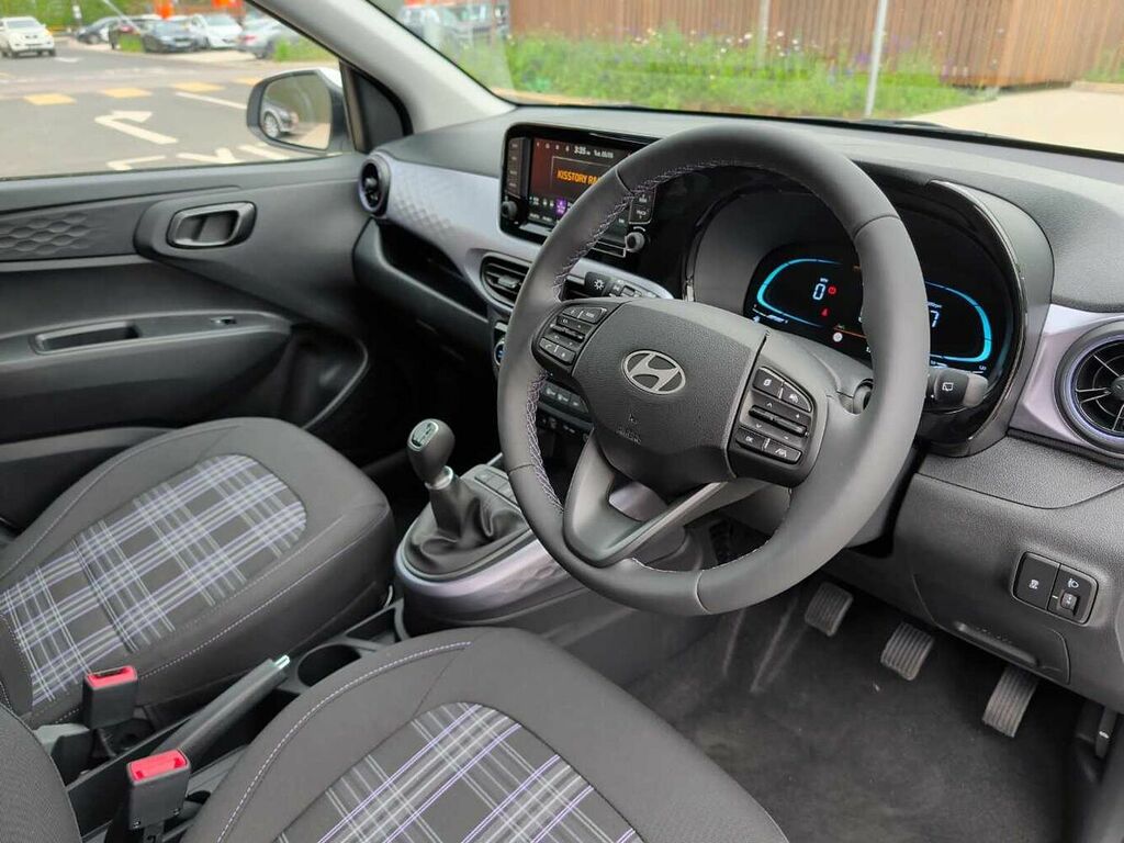 Hyundai I10 1.2 79 Premium Nav LM26XCA White #6