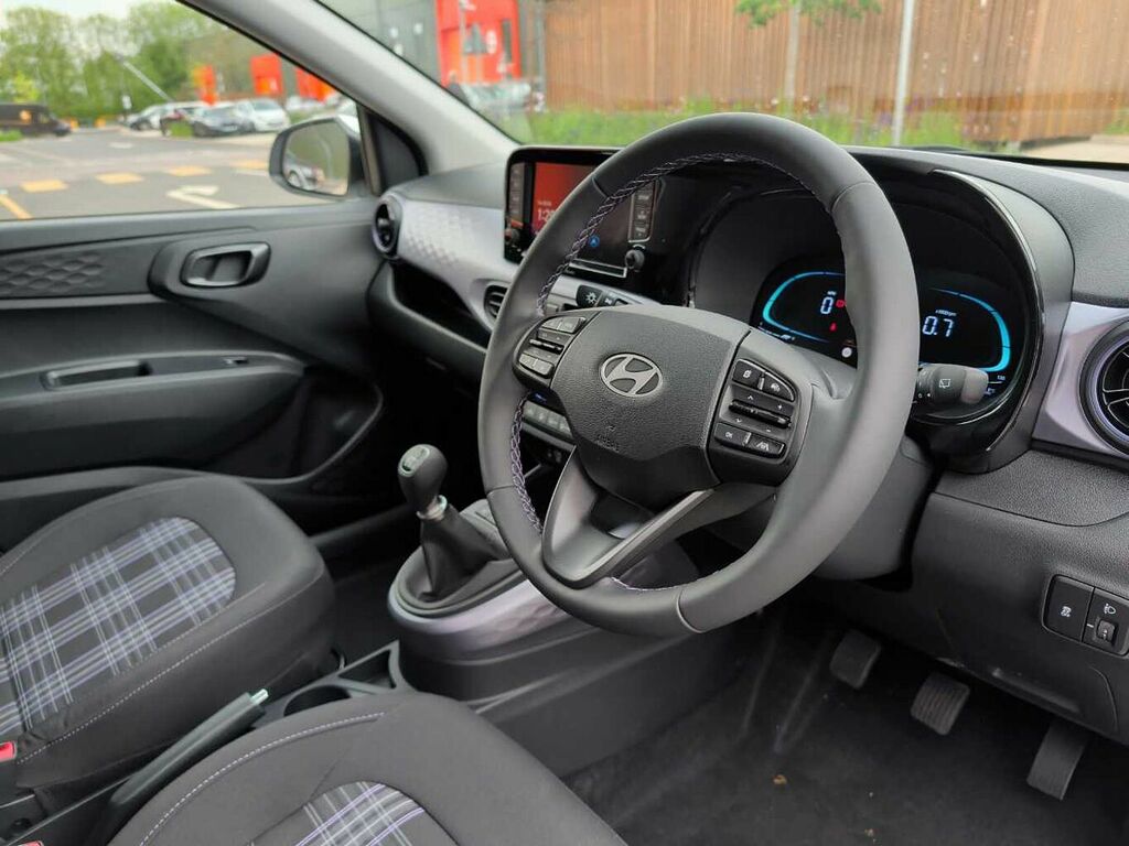 Hyundai I10 1.2 79 Premium Nav LM26XBK White #6