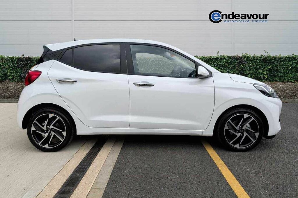 Hyundai I10 1.2 79 Premium Nav LM26XBK White #4