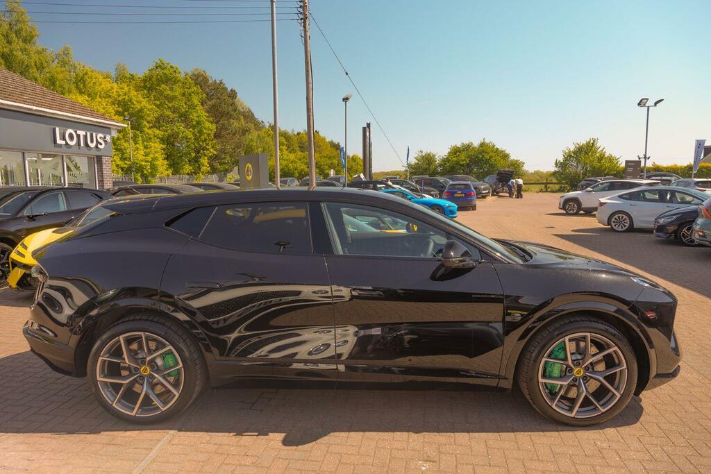 Lotus Eletre 600 112Kwh Sport Se 4Wd Dual Motor #6
