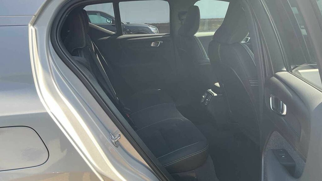 Volvo XC40 Plus, B4 Mild Hybrid, Dark SD73DJY Silver #6