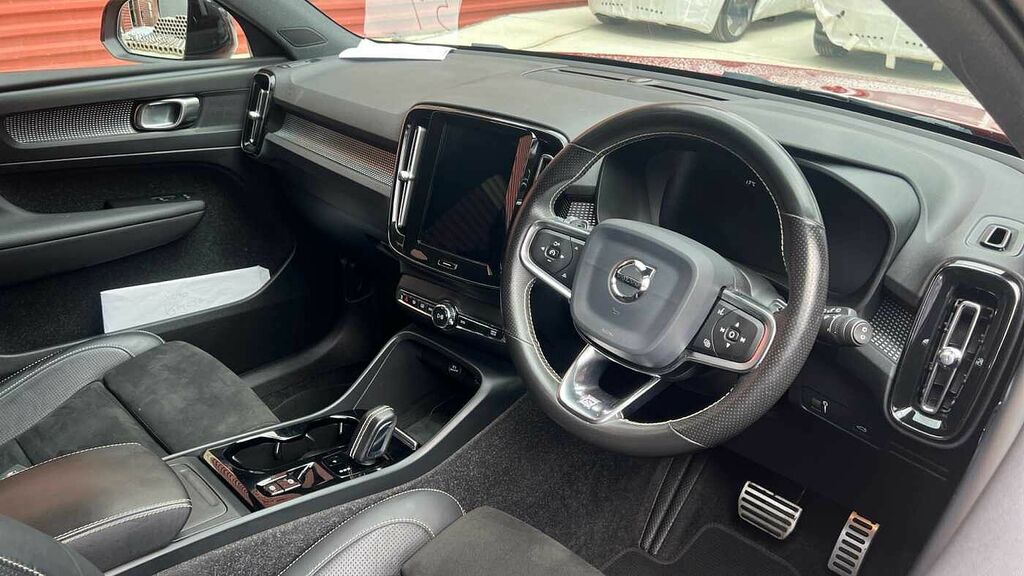 Volvo XC40 D3 R-design Pro KJ69OJG Red #4
