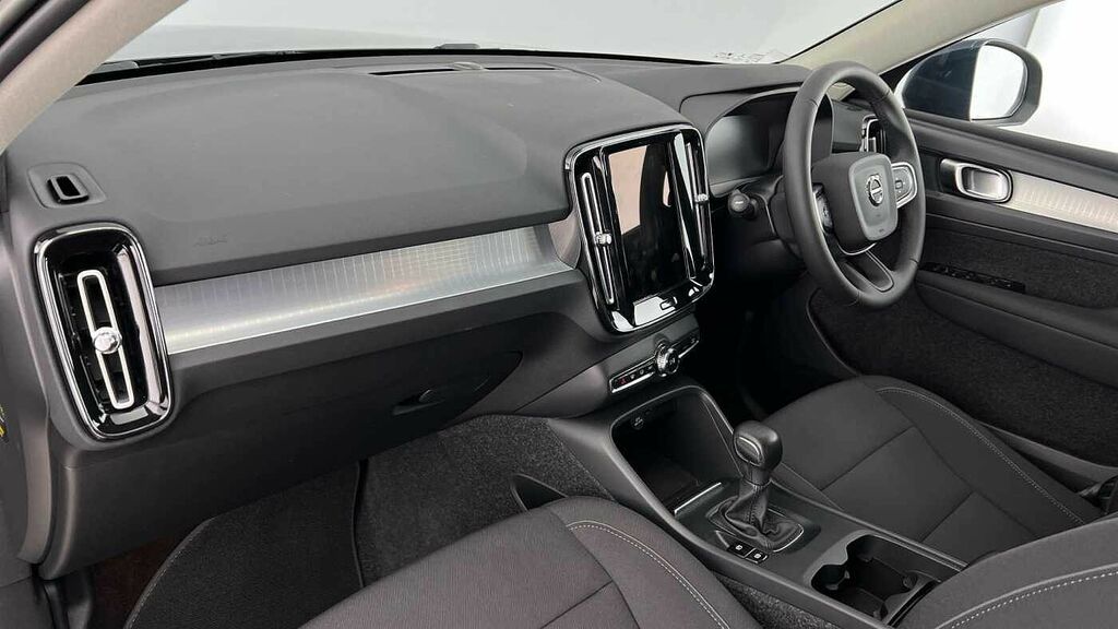Volvo XC40 Momentum, T3 NA22WHJ Blue #6