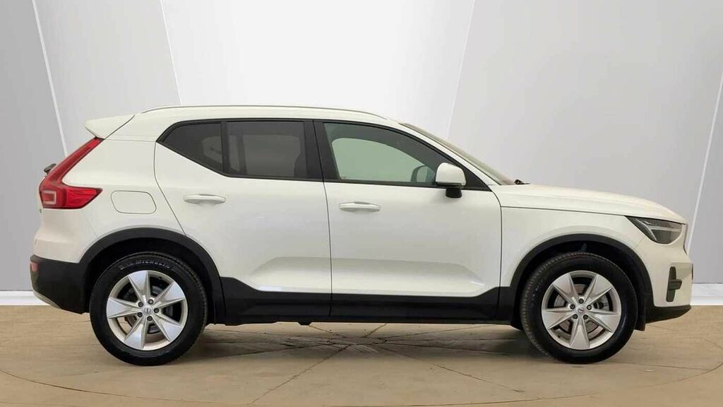 Volvo XC40 Core, B3 Mild Hybrid, RJ25VVX White #2