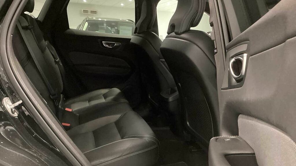 Volvo XC60 R-design, B4 Awd Mild Hybrid SV22HRR Black #6
