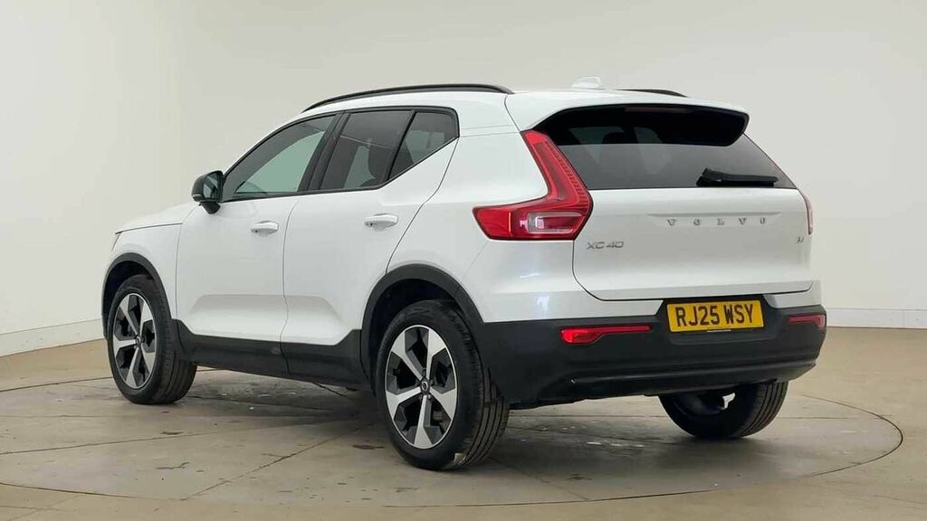 Volvo XC40 Plus, B4 Mild Hybrid, Dark RJ25WSY White #5