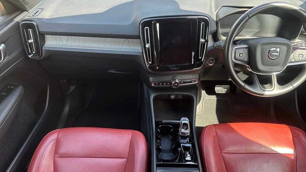 Volvo XC40 2.0 B4p Inscription Awd EJ21YST Black #4