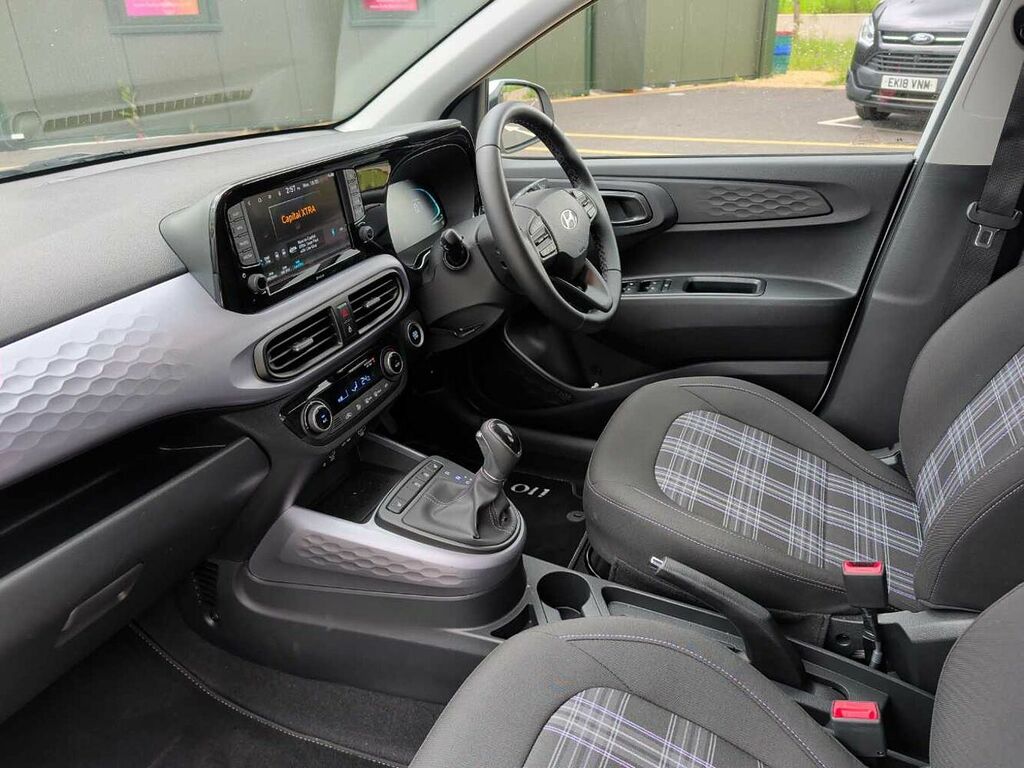 Hyundai I10 1.2 79 Premium Nav LP75EPO White #2