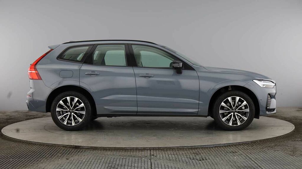 Volvo XC60 Plus, B4 Mild Hybrid, Dark YN23RKF Grey #2