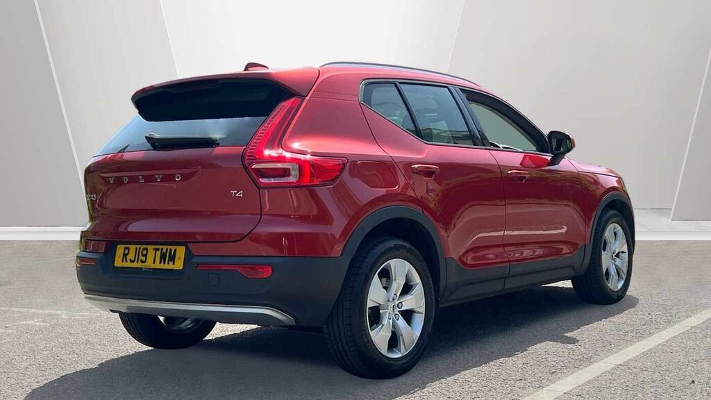 Volvo XC40 T4 Fwd Momentum Pro RJ19TWM Red #2