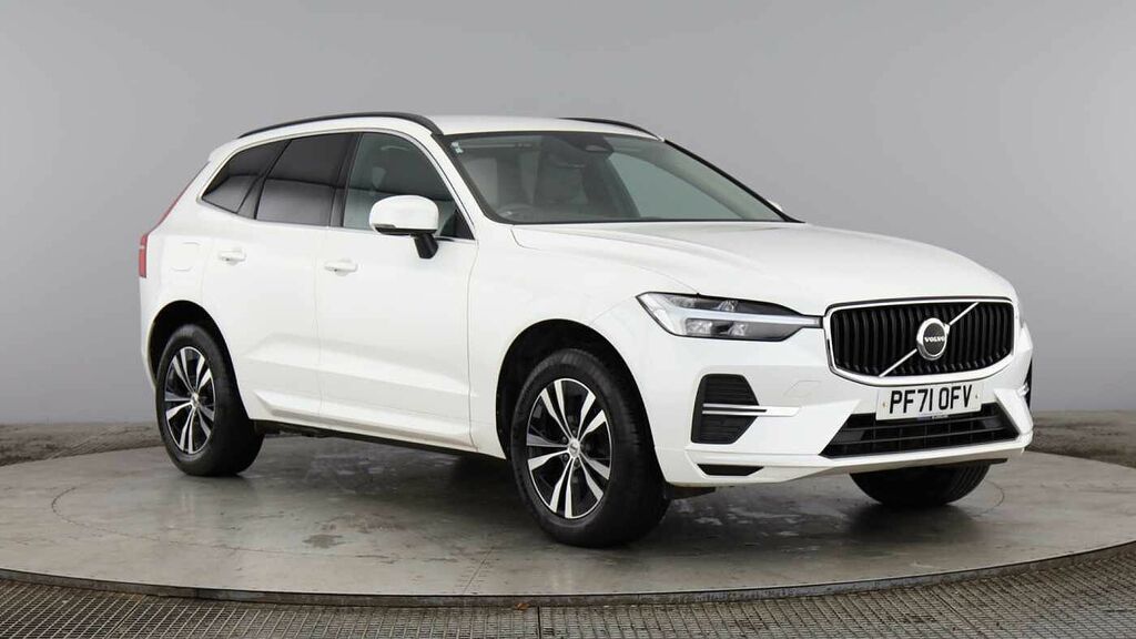 Volvo XC60 Momentum, B5 Awd Mild Hybrid White