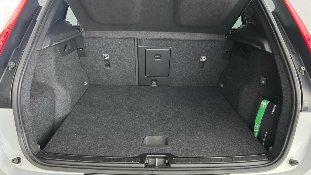 Volvo XC40 Recharge R-design, T4 Plug-in Hybrid PO22OLW Silver #5