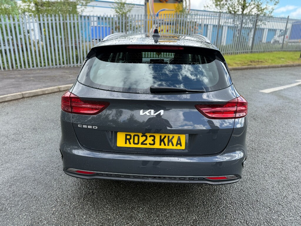 Kia Ceed 1.6 Crdi Mhev 2 Nav Sportswagon Hybrid  #5