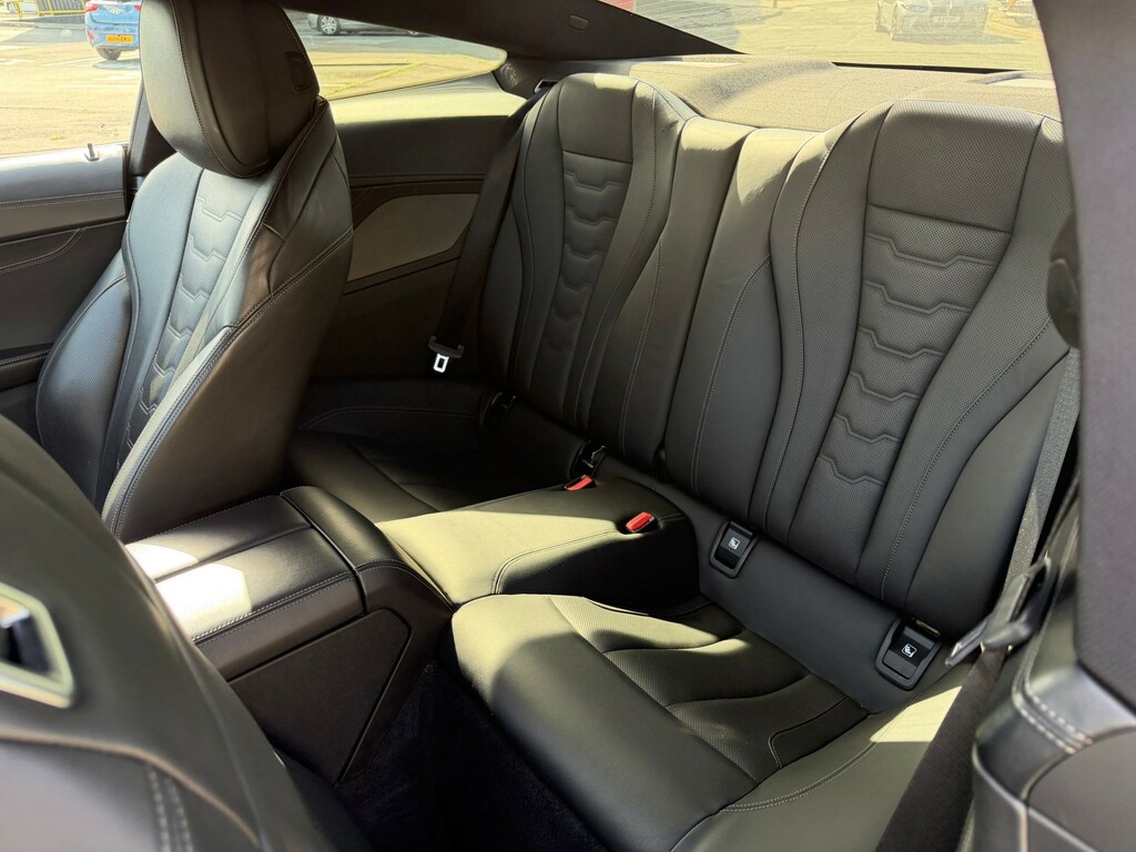 BMW M8 4.4 V8 Coupe Steptronic Xdrive Euro 6 Grey #4
