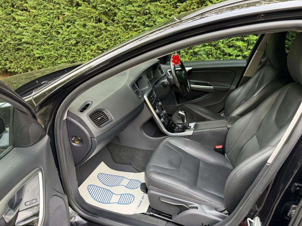 Volvo V60 Estate 2.0 D4 Business Edition Lux Euro 6 Ss YY67DWE Black #3
