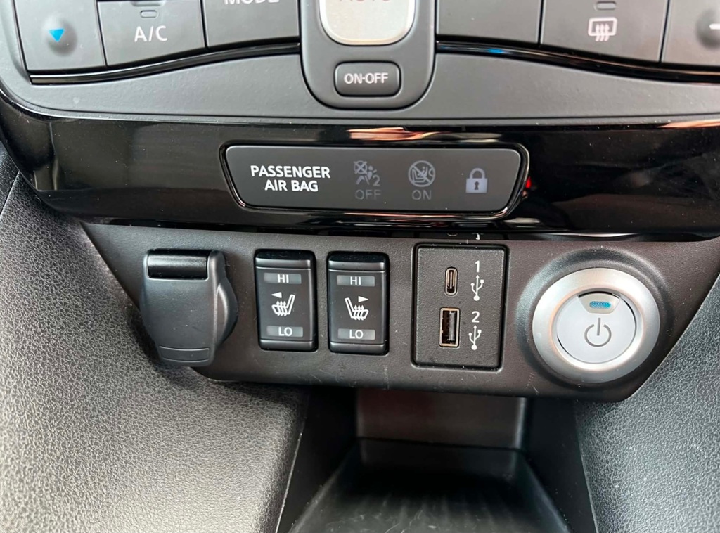 Nissan Leaf N-connecta Ev 73 Reg DN73VMX White #3