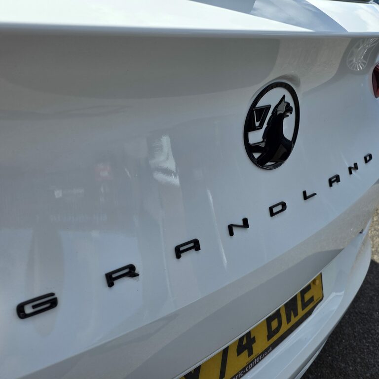 Vauxhall Grandland Ultimate Edition Suv 74 Reg 
