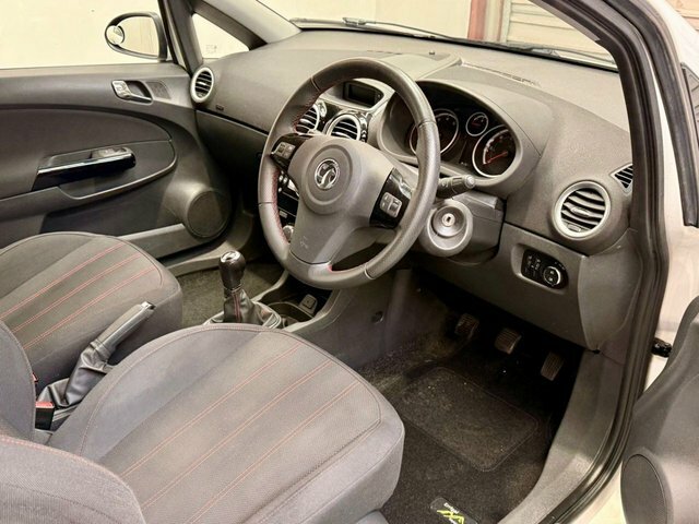 Vauxhall Corsa 2015 1.4 16V Sxi Hatchback Wide SG15AXM White #5