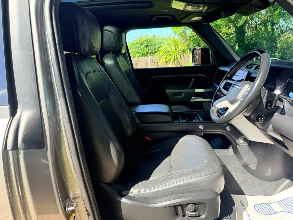Land Rover Defender 90 3L Hse MJ23FFG Silver #5