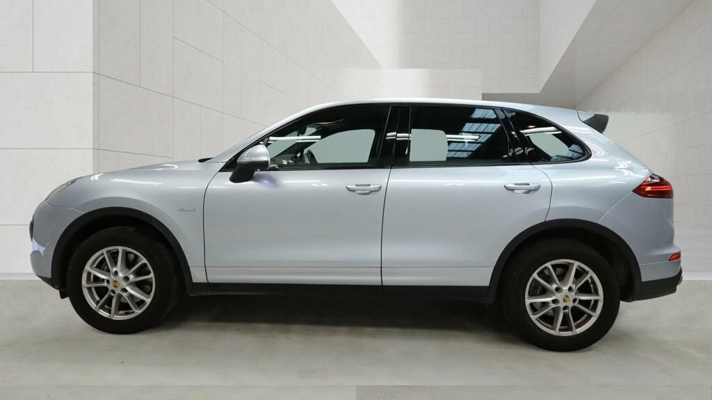 Porsche Cayenne 3L Null EU65OLA Silver #2