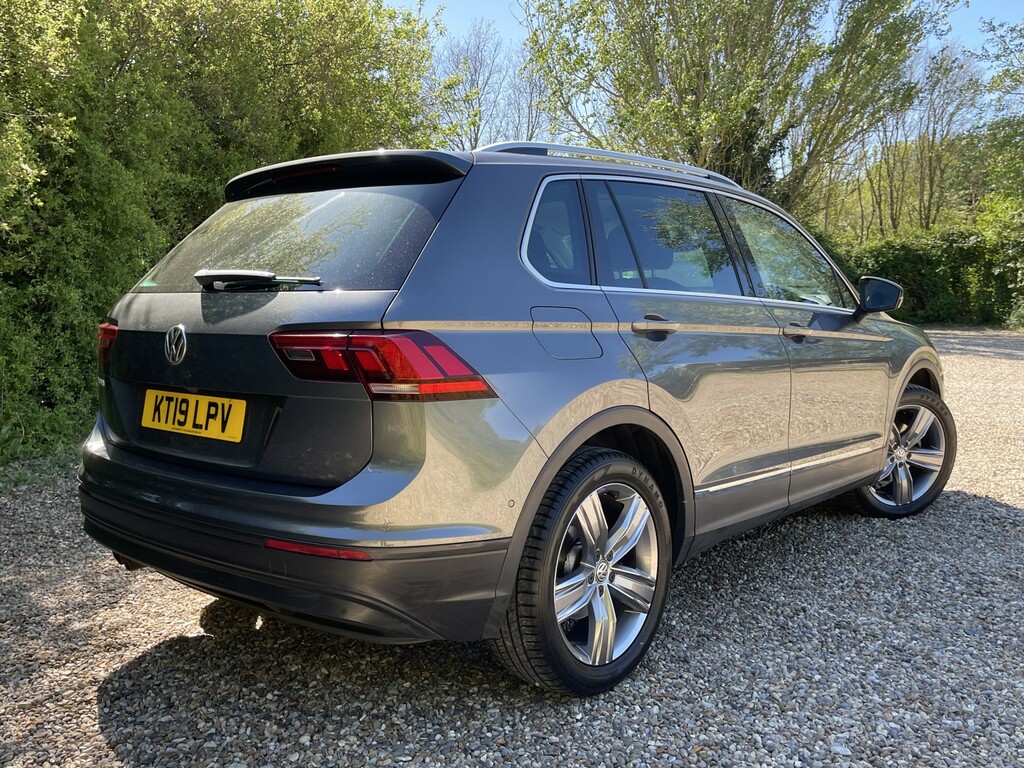 Volkswagen Tiguan Suv 1.5 Tsi Evo Match 201919 KT19LPV Grey #4
