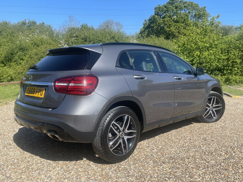Mercedes-Benz GLA Class Suv 1.6 Gla180 Urban Edition 201968 YA68FPU Grey #4