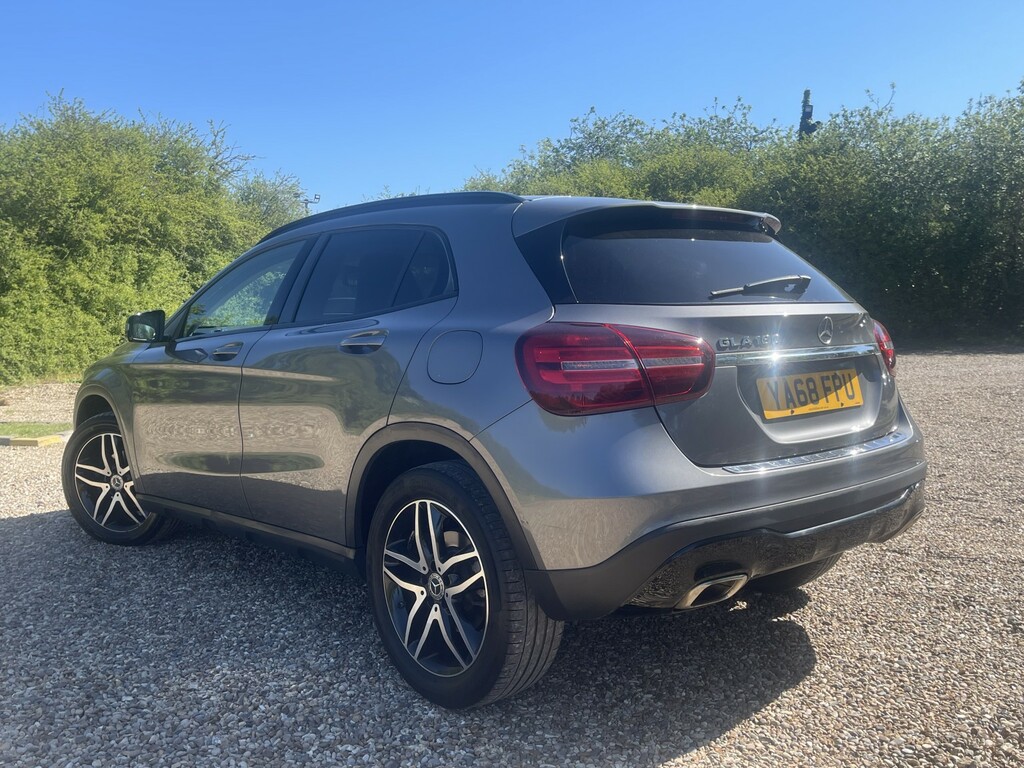 Mercedes-Benz GLA Class Suv 1.6 Gla180 Urban Edition 201968 YA68FPU Grey #5