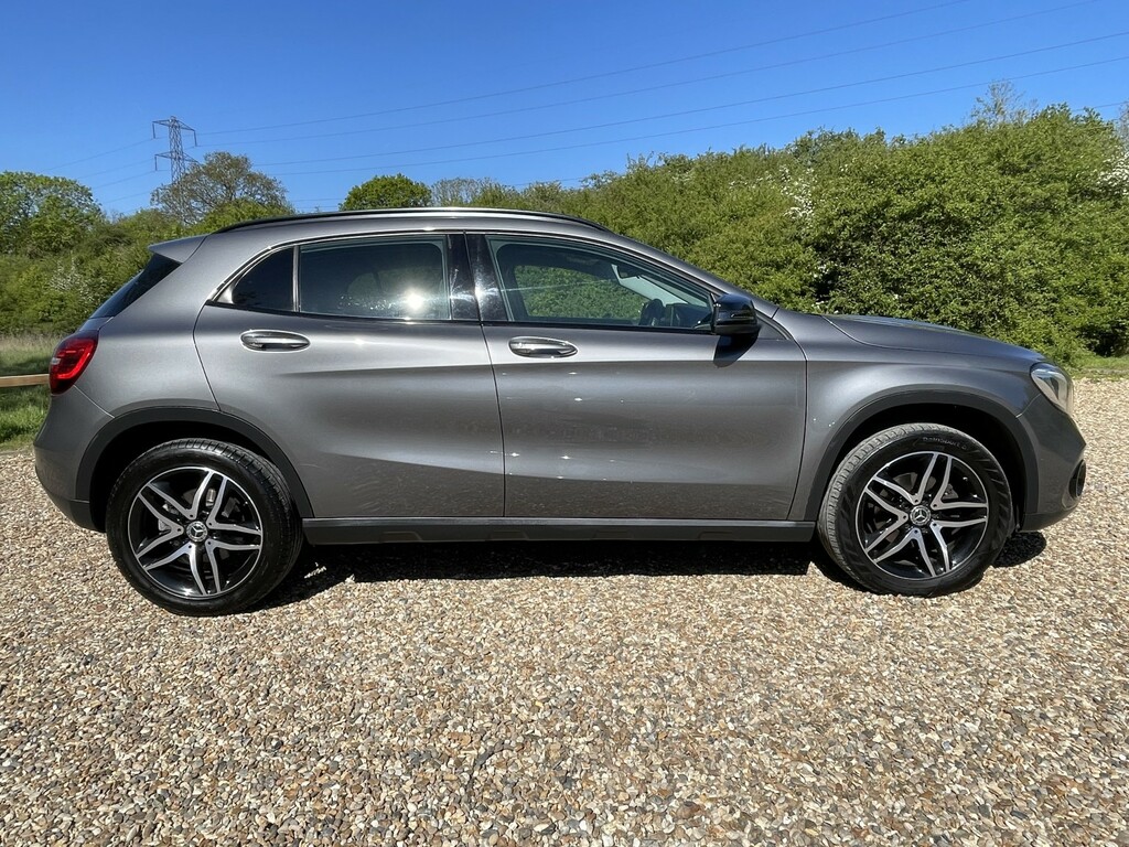Mercedes-Benz GLA Class Suv 1.6 Gla180 Urban Edition 201968 YA68FPU Grey #6