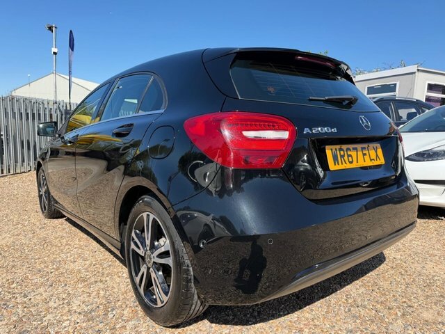 Mercedes-Benz A Class A200d Se Executive Hatchback WR67FLX Black #2