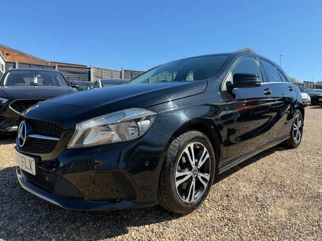 Mercedes-Benz A Class A200d Se Executive Hatchback WR67FLX Black #4