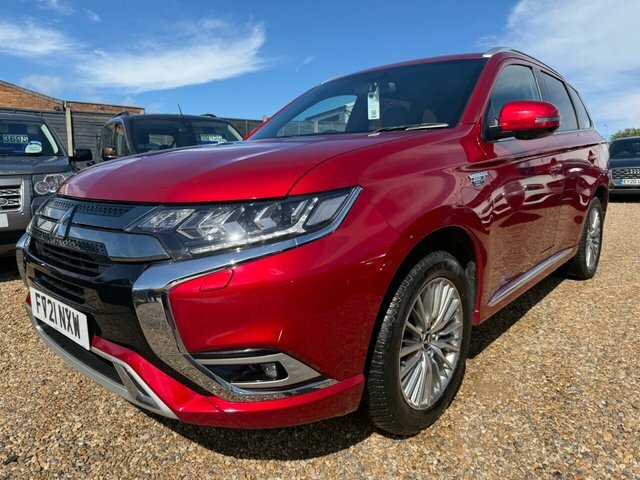 Mitsubishi Outlander Twinmotor 13.8Kwh Exceed Suv FV21NXW Red #3