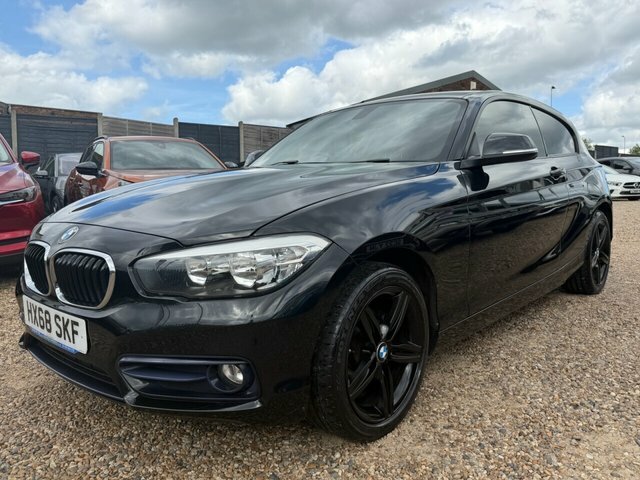 BMW 1 Series 116D Sport Hatchback HX68SKF Black #2