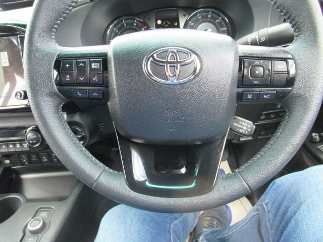 Toyota HILUX 2.8L Invincible X FG26GXK Black #6
